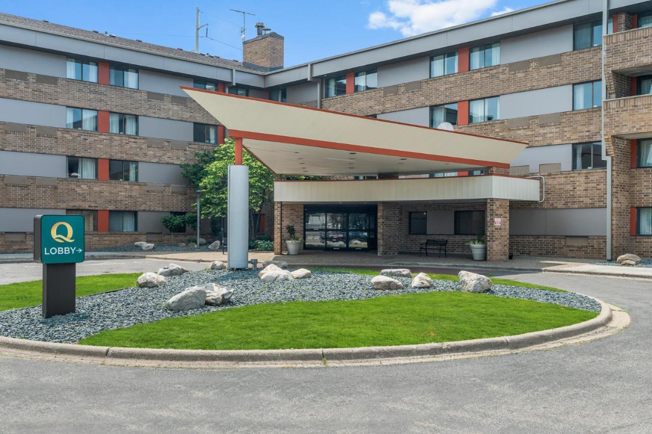 Quality Inn & Suites Mall Of America - Msp Airport Bloomington Exterior photo